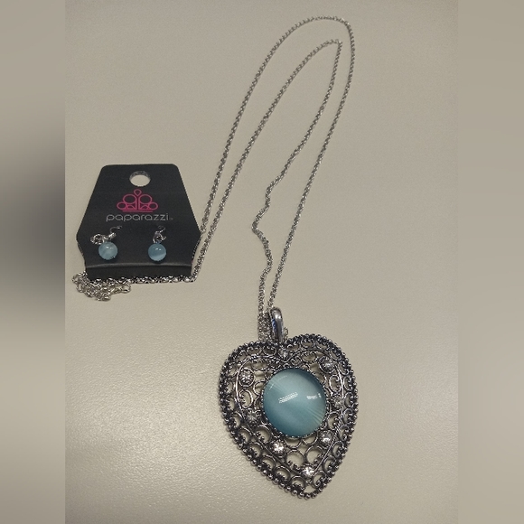 Necklace and Earings set - Picture 2 of 4